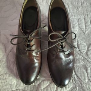 Vintage Frye tie up heeled shoes